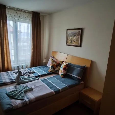 Danik Garden Apartman *