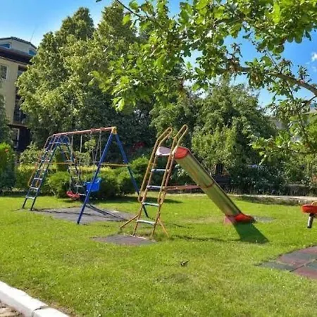 Danik Garden Apartament *