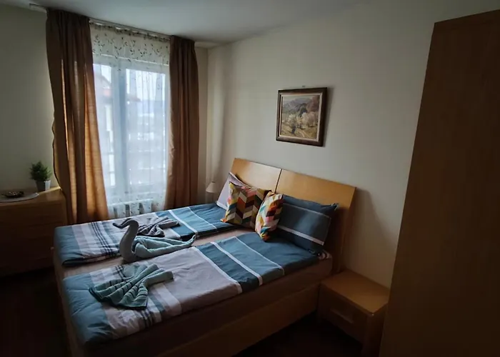 Danik Garden Apartman *