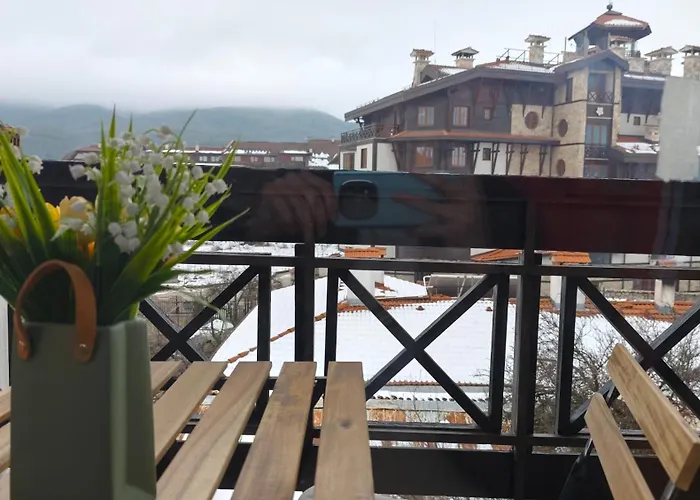 Danik Garden Апартаменти *